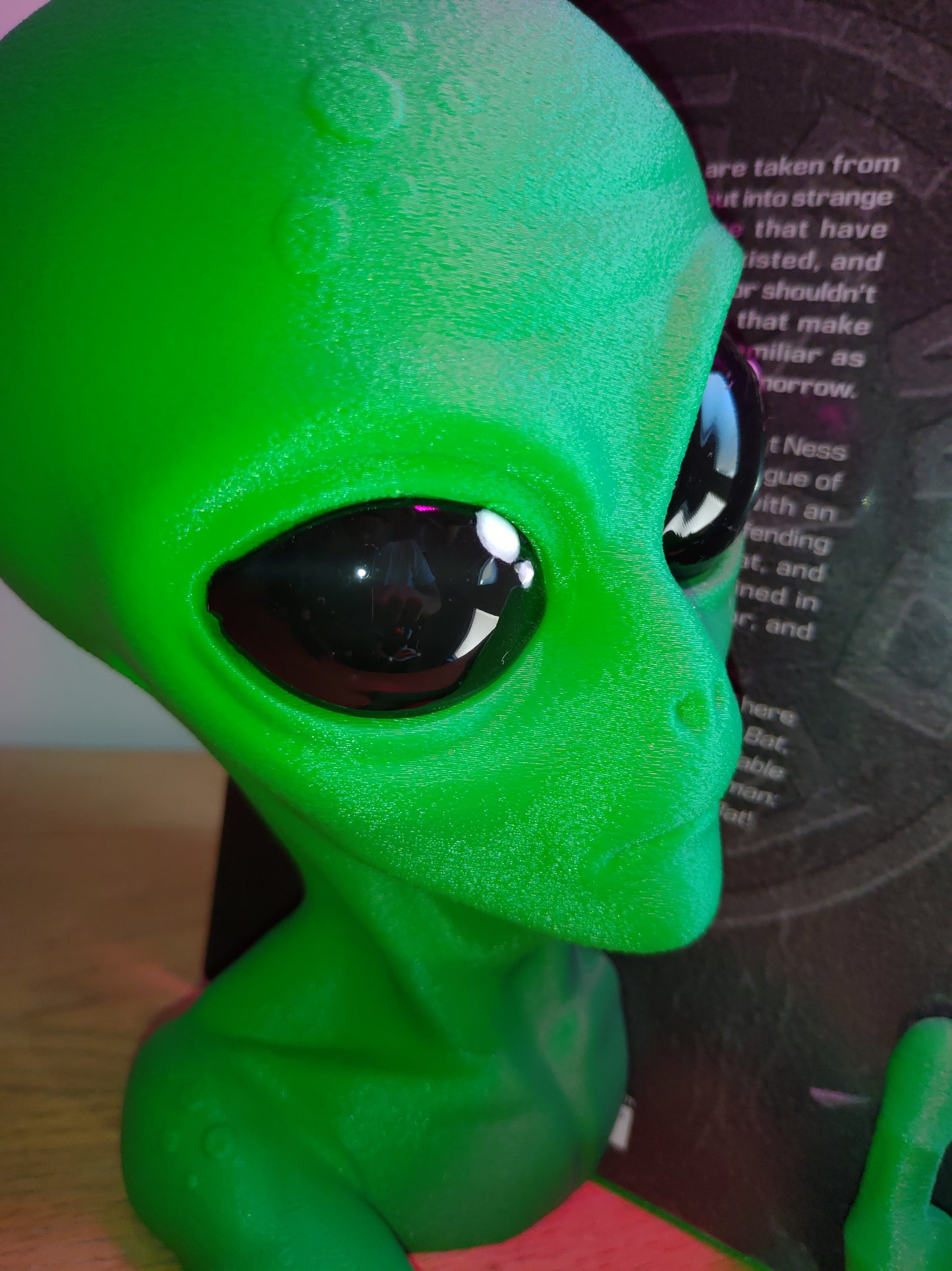 Shelf Invader Alien Bookend